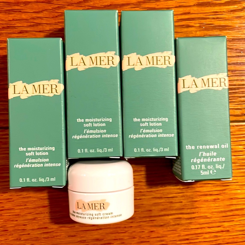 Deluxe sample bundle: the moisturizing soft creme, the renewal oil